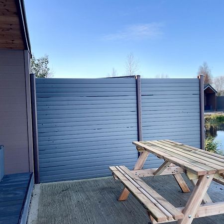 Lakeside Fishing Retreats Бостън Екстериор снимка